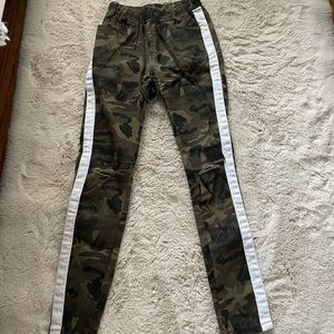 Forever 21 Jean material jogger in army print